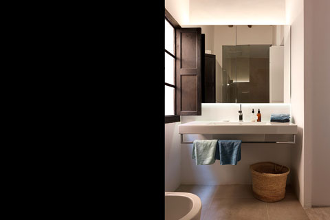 bathroom modern washbasin and mirror